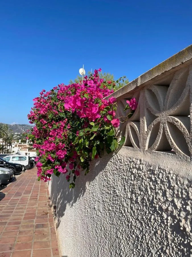 Lovely Studio Nerja Ground Floor 아파트